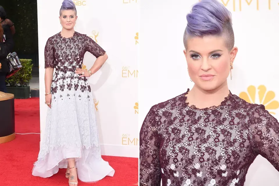 Kelly Osbourne con un vestido de encaje y falda asimétrica ¿Qué opinás de este look?