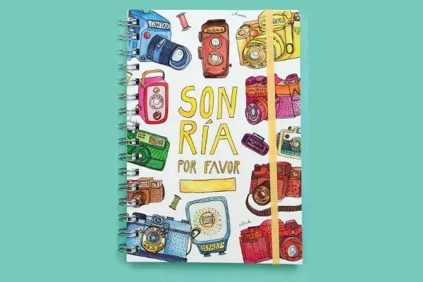 Con estampa de cámaras de fotos (Monoblock, $95)