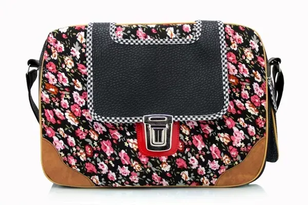 Maxi bolso ($360, Puro)