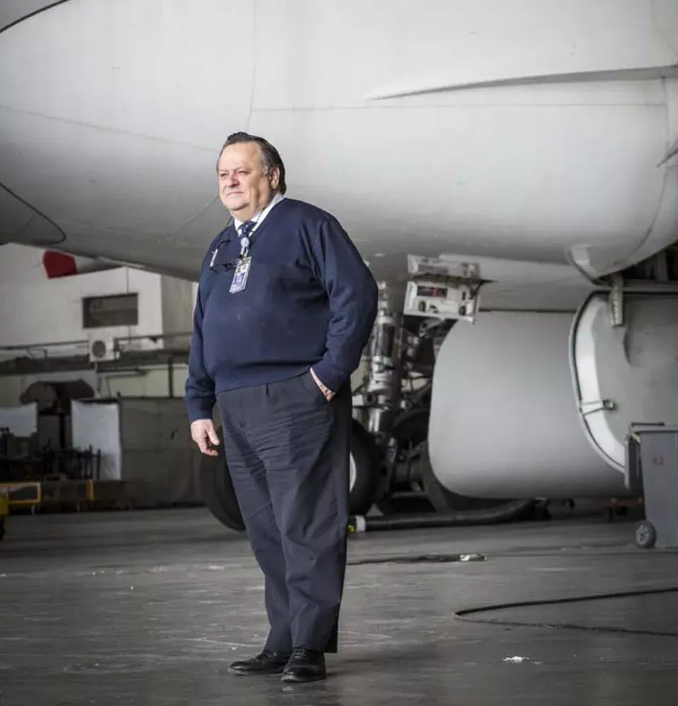 Federico Lehmann, jefe mecánico, un histórico del área de mantenimiento con un amor incondicional por los aviones