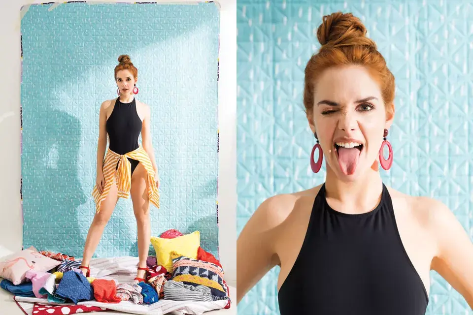 AROS (LAS JUANA’S NIGHT, $1890), ENTERIZA (POMPAVANA, $1680), CAMISA (AY Not dead, $2485), sandalias (SOFI MARTIRÉ, $2650).