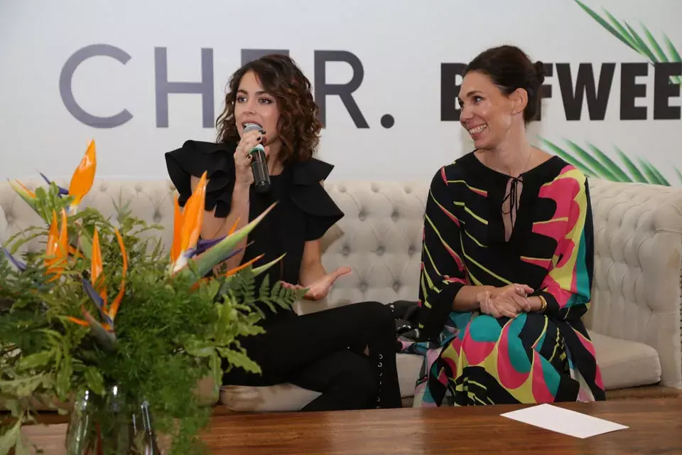 Martina Stoessel y María Cher en conferencia