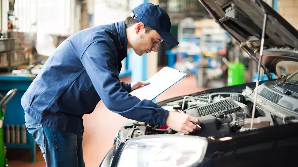 Antes de salir a la ruta, es vital chequear el estado de tu auto.