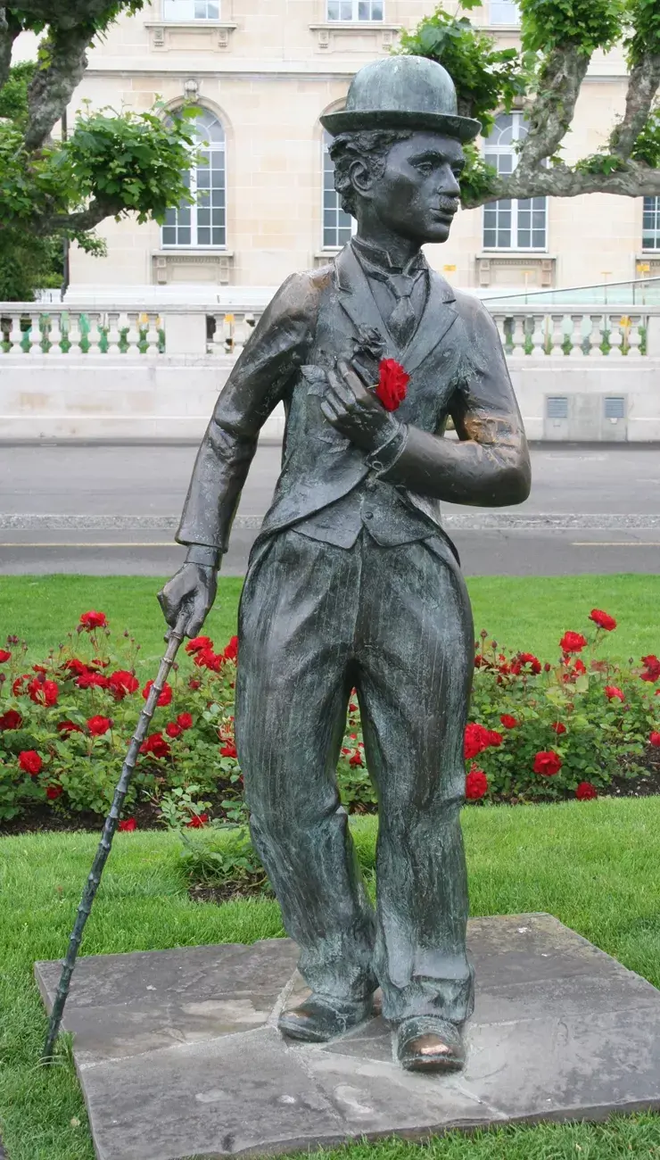 Su estatua en Vevey, Suiza