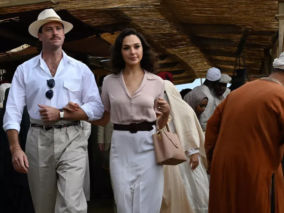 Armie Hammer y Gal Gadot en Muerte en el Nilo. Foto: Rob Youngson. © 2020 Twentieth Century Fox Film Corporation. All Rights Reserved.