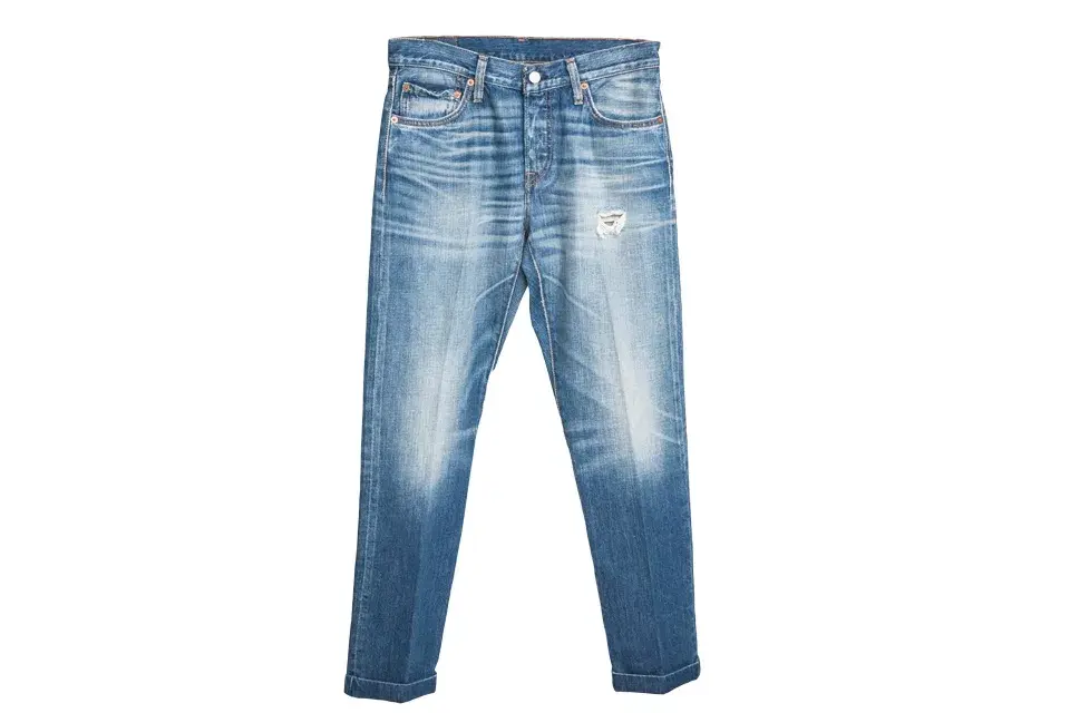 Muy San Francisco es la onda de Levi’s. Los estampados de flores y los colores de la naturaleza atraviesan toda la colección, al igual que los diferentes lavados del denim. Lo nuevo, la línea black tab: tejidos intervenidos con brillo y resinas