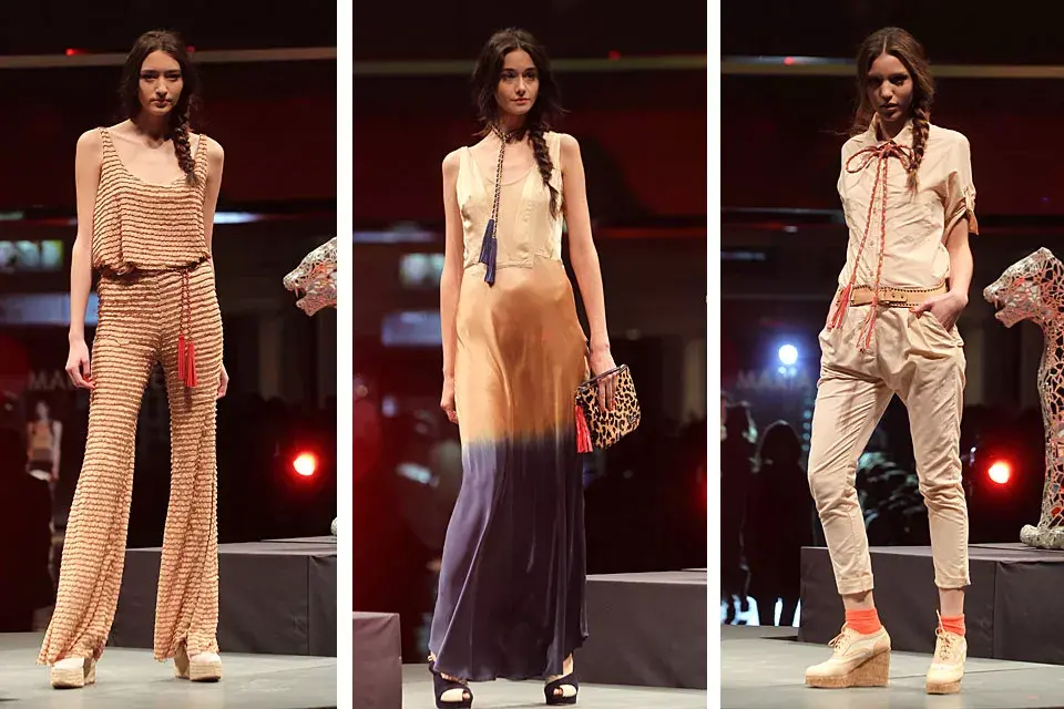 Otras de las opciones de la nueva temporada son un mono color salmón, vestido de seda combinado en dos colores en degradé y pantalón y camisa en tonos crudo