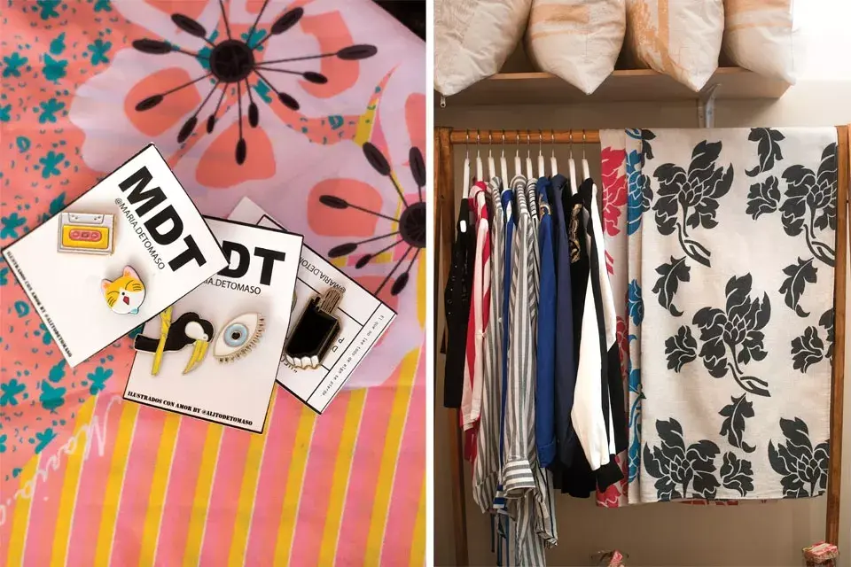 Izquierda: los pins de María de Tomasa son ideales para prender al pañuelo. Derecha: en Teodelina abundan los colores pasteles y figuras y dibujos de flores y hojas