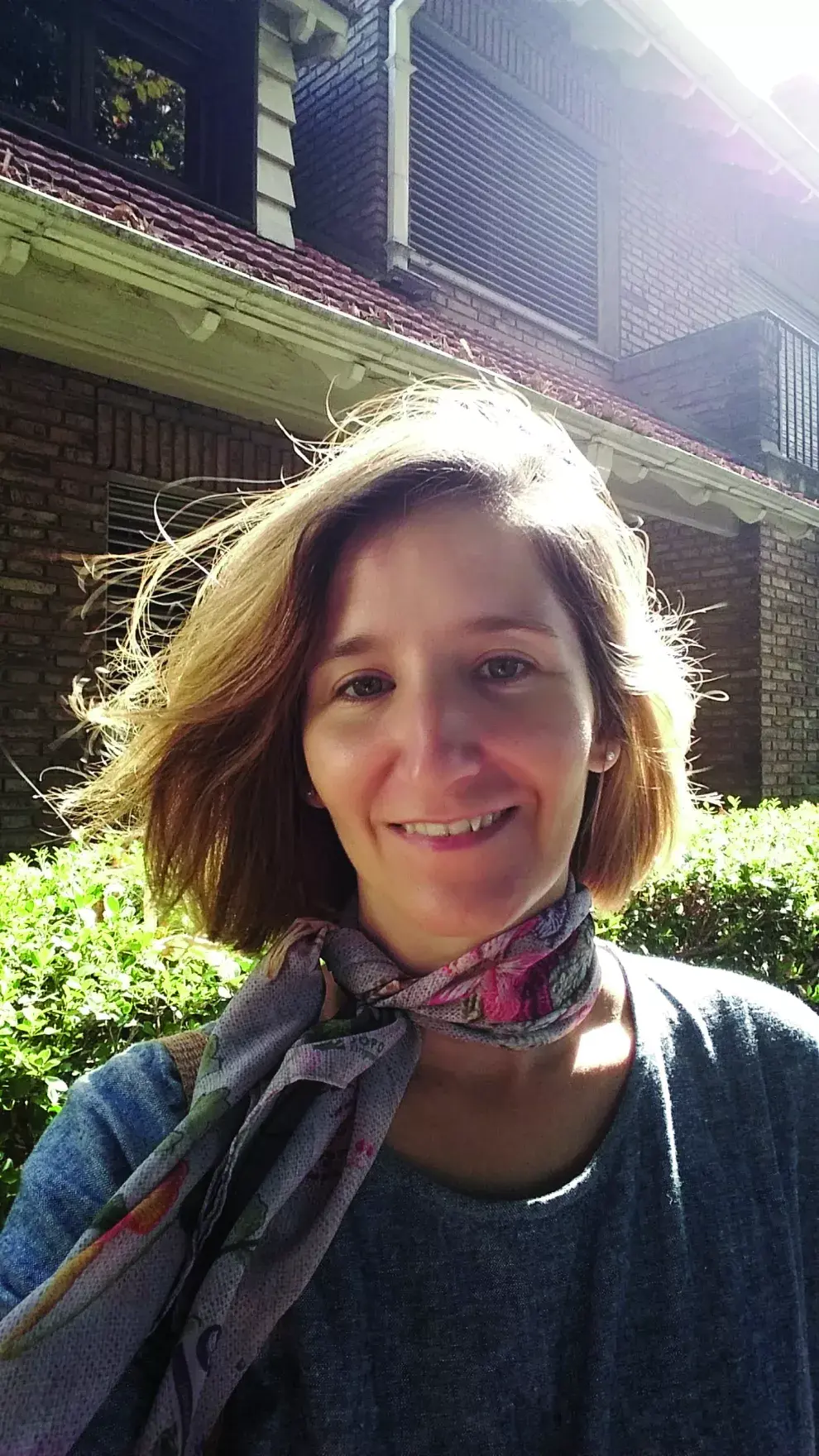 "Mi emprendimiento es literal y metafóricamente el hilo conductor de una historia que es más grande que yo, y que a veces honro y con la que juego y de la que me adueño".,