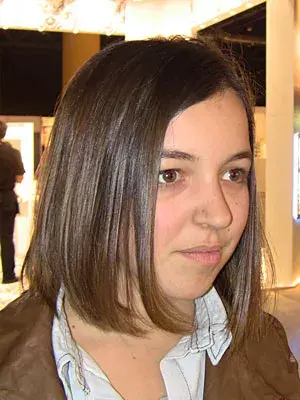 Ultra lacio, con las puntas hacia adentro, un peinado que siempre queda bien