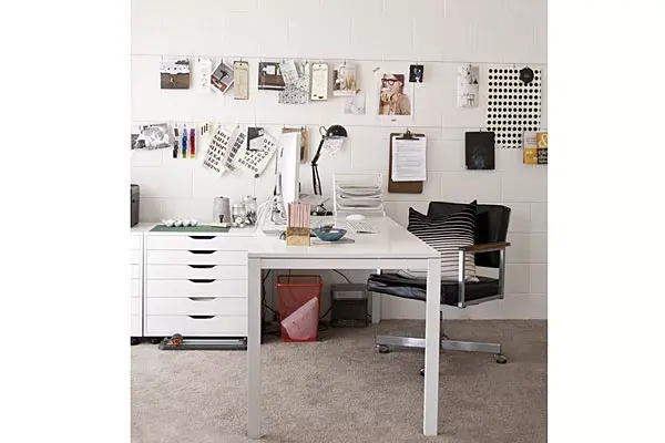 Podés colgar imágenes de un alambre