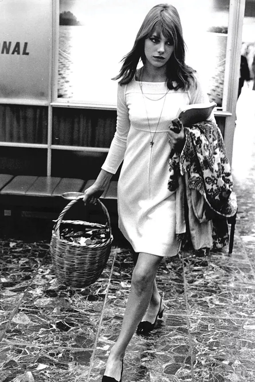 Jane Birkin impulsó la moda de las canastas en los años 70 porque son mucho más cómodas que las carteras