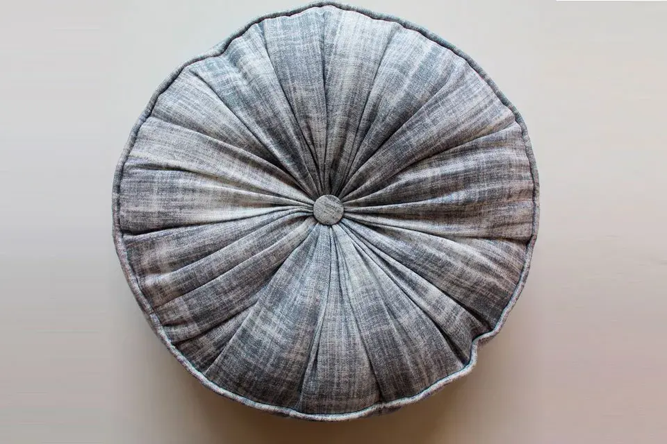 Almohadon circular (Morfeo Deco, consultar precio)