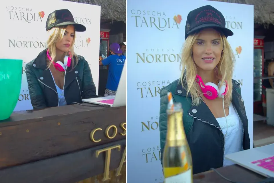 María del Cerro musicalizó el After Beach de Cosecha Tardía en el parador CR Pinamar. ¡Toda la onda!