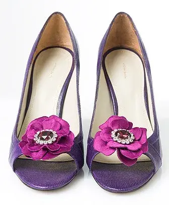 Sandalias violetas con aplique (Jackie Smith)