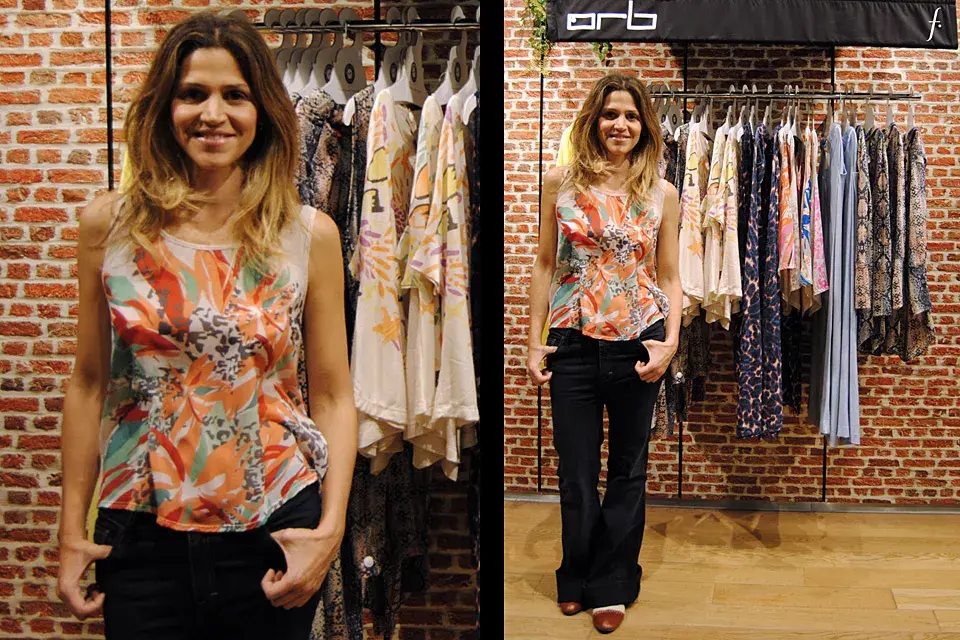 María Freytes visitó el stand de Orb en Falabella; se vienen con todo los print tropicales, ¿te van?