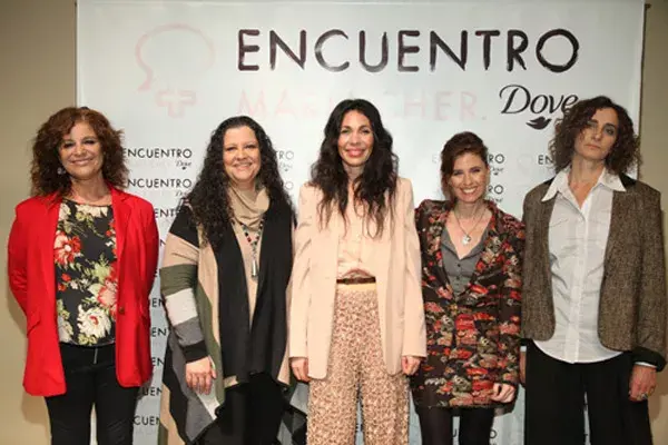 María Cher y las cuatro panelistas: Vero Respira, Diana Maffía, Laura Gutman e Inés Sanguinetti