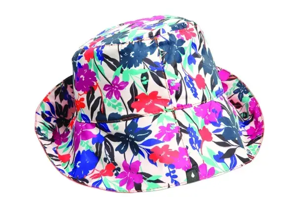 Sombrerito reversible (Seco, $135)