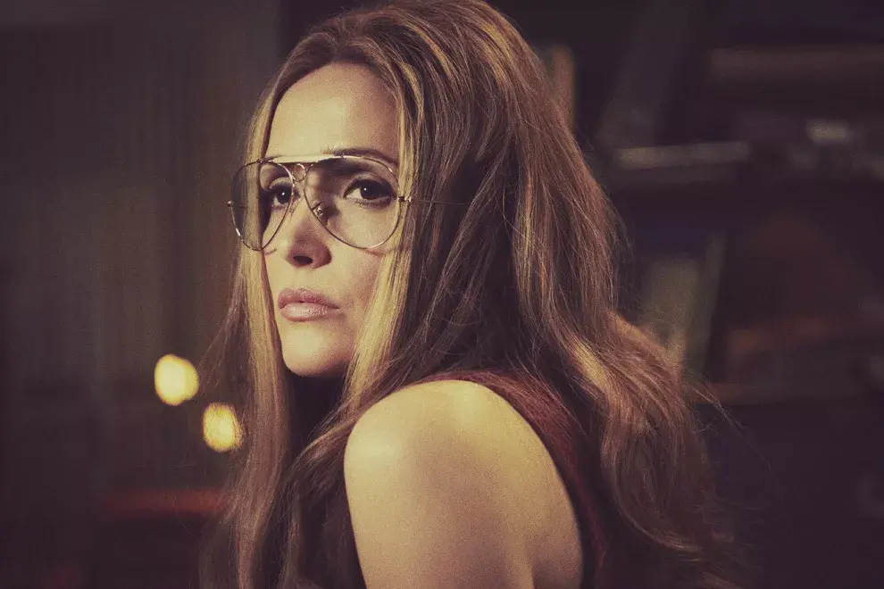 Rose Byrne como Gloria Steinem