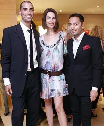 Iair Lemcovich, Director de La tienda Coterie, junto a Solange Cubillo y Fabián Medina Flores, estuvieron en la presentación de Marc Jacobs en la calle Alvear.
