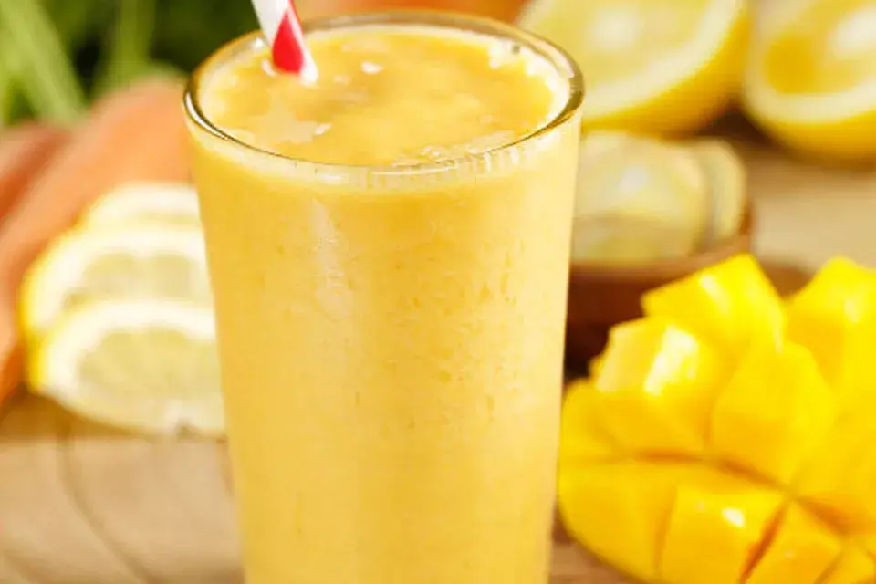 Lassi de mango, un smoothie refrescante