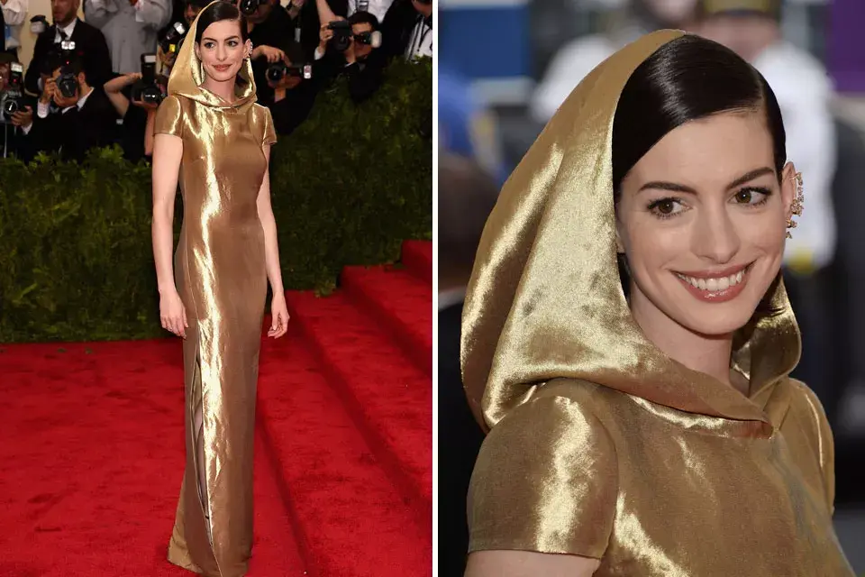 ¿Qué le pasó a Anne Hathaway? Eligió un vestido en lamé dorado con capucha al mejor estilo Caperucita. ¿De quién era el diseño? de Ralph Lauren