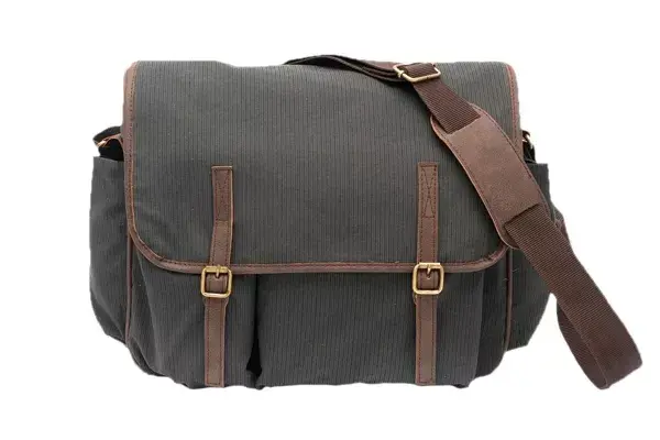 ¡Sorprendelo con este bolso pañalero! (Globba, $680)