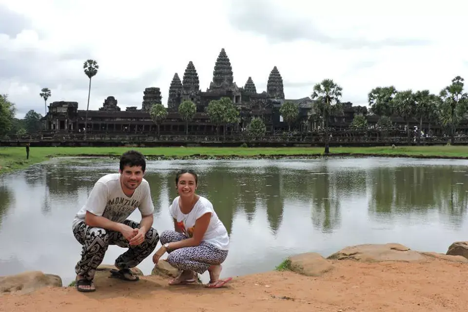 Melania Poblet y Javier Petraitis en Camboya