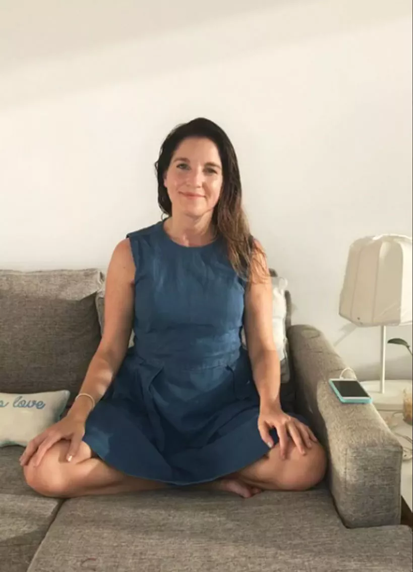 Sole Simond, directora de OHLALÁ!, es también instructora de meditación y técnicas de respiración consciente de El Arte de Vivir, y desarrolló una charla especial de 30 minutos para quienes tienen problemas de sueño