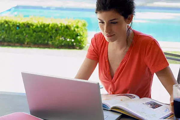 ¿Necesitás resolver un tema de trabajo a distancia?
