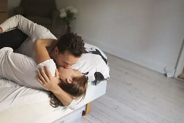¿Cómo hacer si alguno de los dos quiere innovar en el sexo?