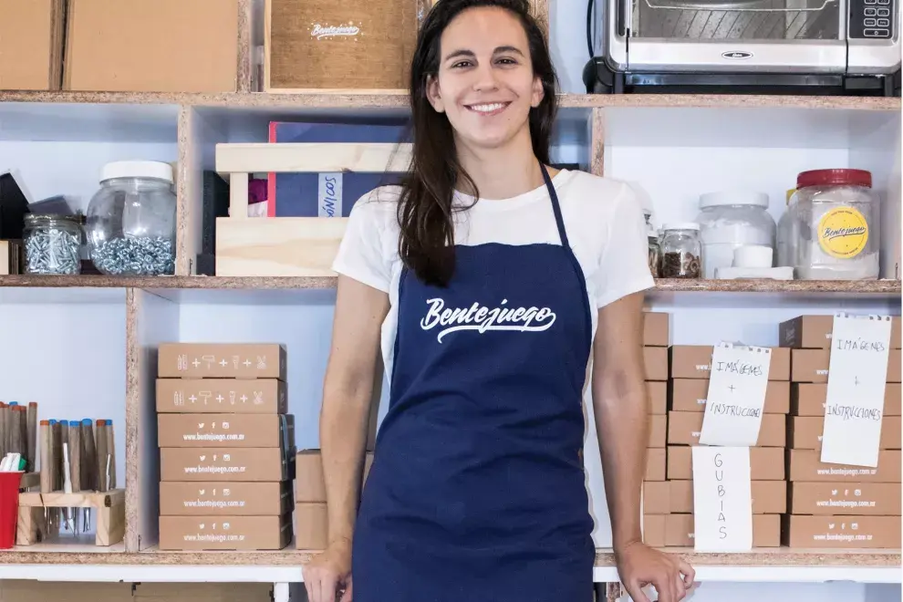 Flor Bagnardi creó una marca de juegos y experiencias que conecta a la gente con el disfrute y con su esencia, con su lado más infantil.