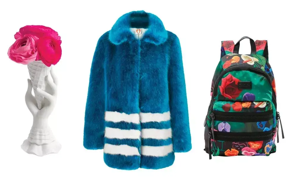 Los tapados peludos de Shrimps tienen lista de espera. La mochila es un diseño de Marc Jacobs para Disney