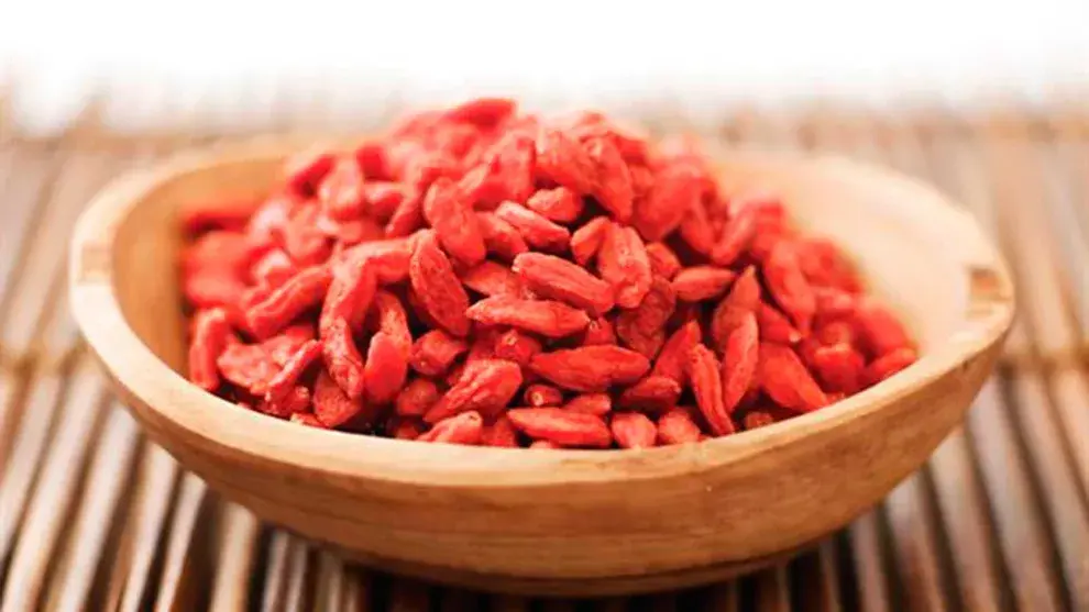 Las bayas de goji quedan riquísimas con yogur