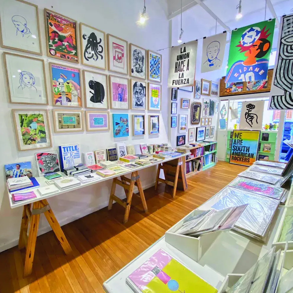 Quorum ofrece pinturas, grabados, fotografías y demás objetos de arte aptos para todo público.