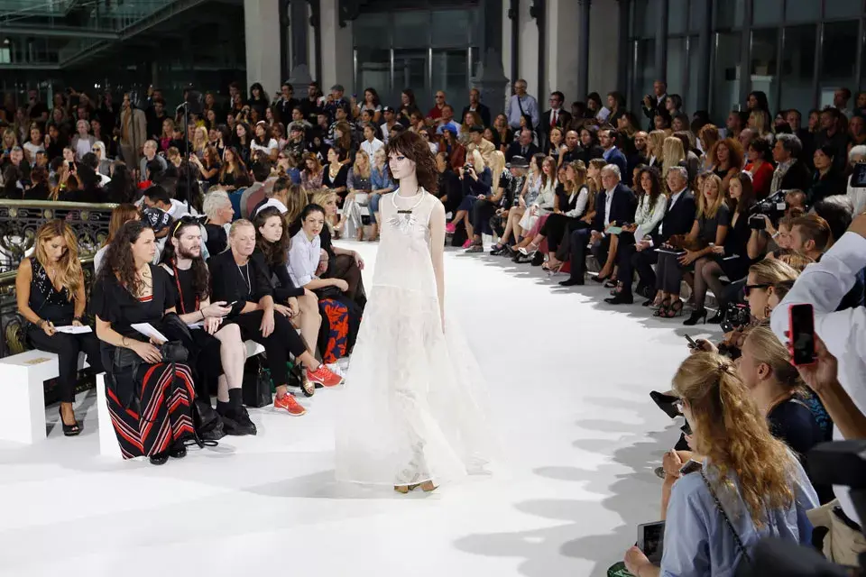 John Galliano presentó su colección primavera-verano 2015 en la Semana del Paris Fashion Week