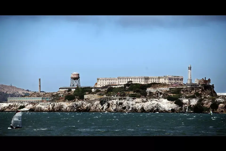 Vista de la cácel de Alcatraz desde la Marina de San Francisco