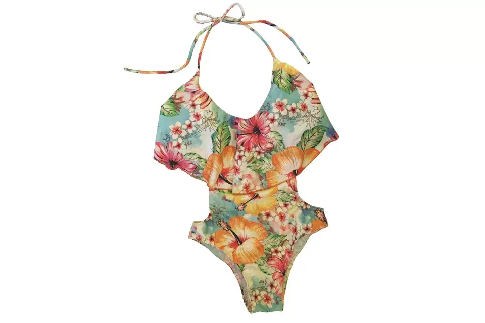 Trikini con volado (Luz de mar, $899)