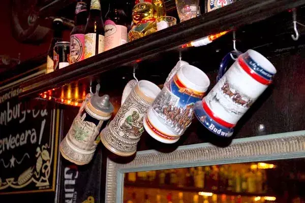 Este bar, en San Telmo, es ideal para ir con amigos a probar diferentes estilos