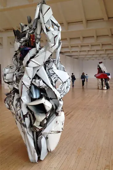 Escultura de John Chamberlain