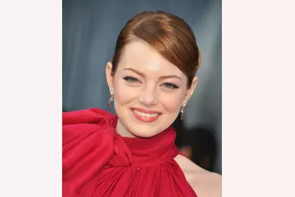 Emma Stone, pelirroja de ojos verdes