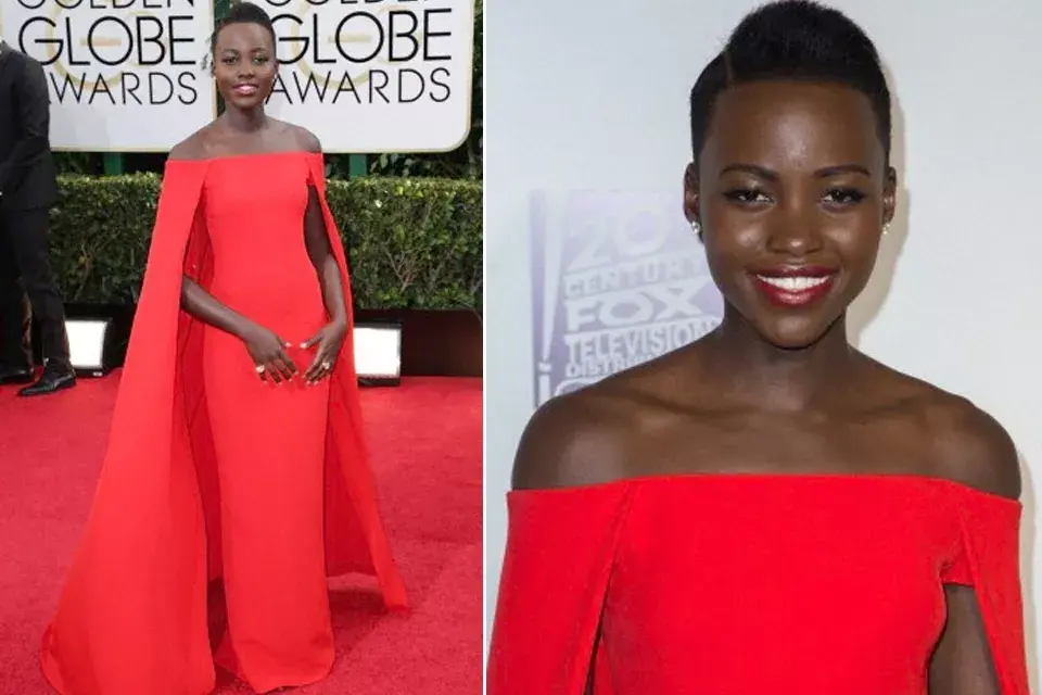 Espectacular este vestido rojo con capa de Ralph Lauren