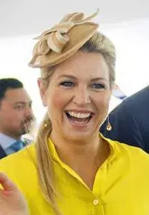 ¡Máxima usó un sombrero hecho por ella!