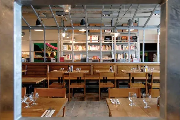 El interior de Cook and Books