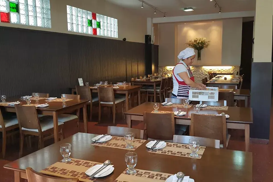 Ubicado en el Koreatown de Flores, este restaurante lleva su nombre a nuestro a partir de una película argentina: Una canción coreana