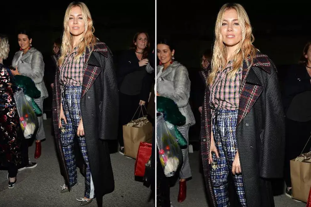 Sienna Miller en el desfile de Burberrys en Londres