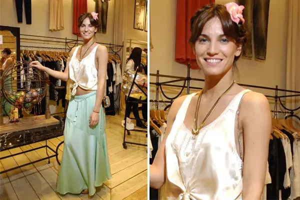 Flor Fabiano fue al Rapsodia Nomad Festival con un look bien relajado... ¿Qué te parece la camisa anudada a la cintura?