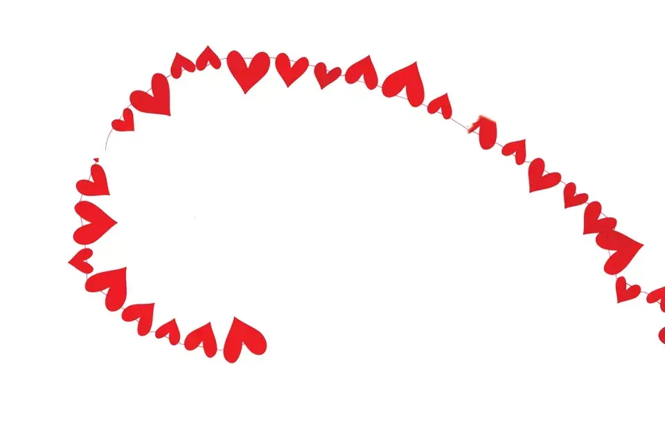 Guirnalda de corazones irregulares (Papeles pequeños, $30 x metro)