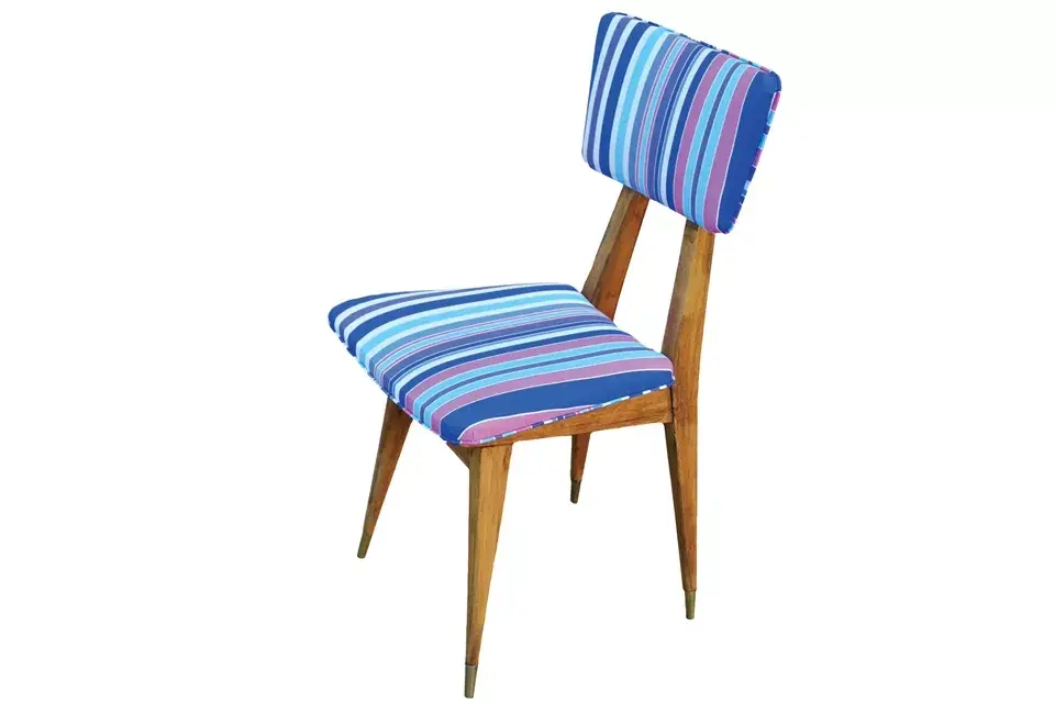 Silla retro (Casa Fad, $2363). De estilo americano.