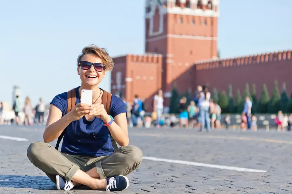 Si bien el idioma ruso se presenta como una barrera, no hay nada que una sonrisa y un teléfono con un paquete de 6 GB no puedan resolver